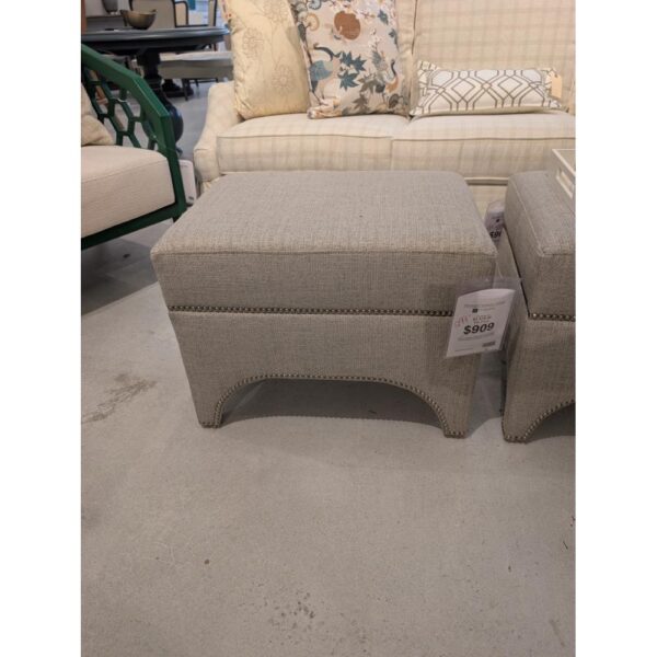 Allura Ottoman